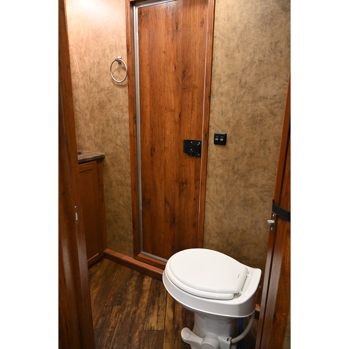 2020 Lakota Colt 3 Horse 11' LQ  Model AC8311 Horse Trailer