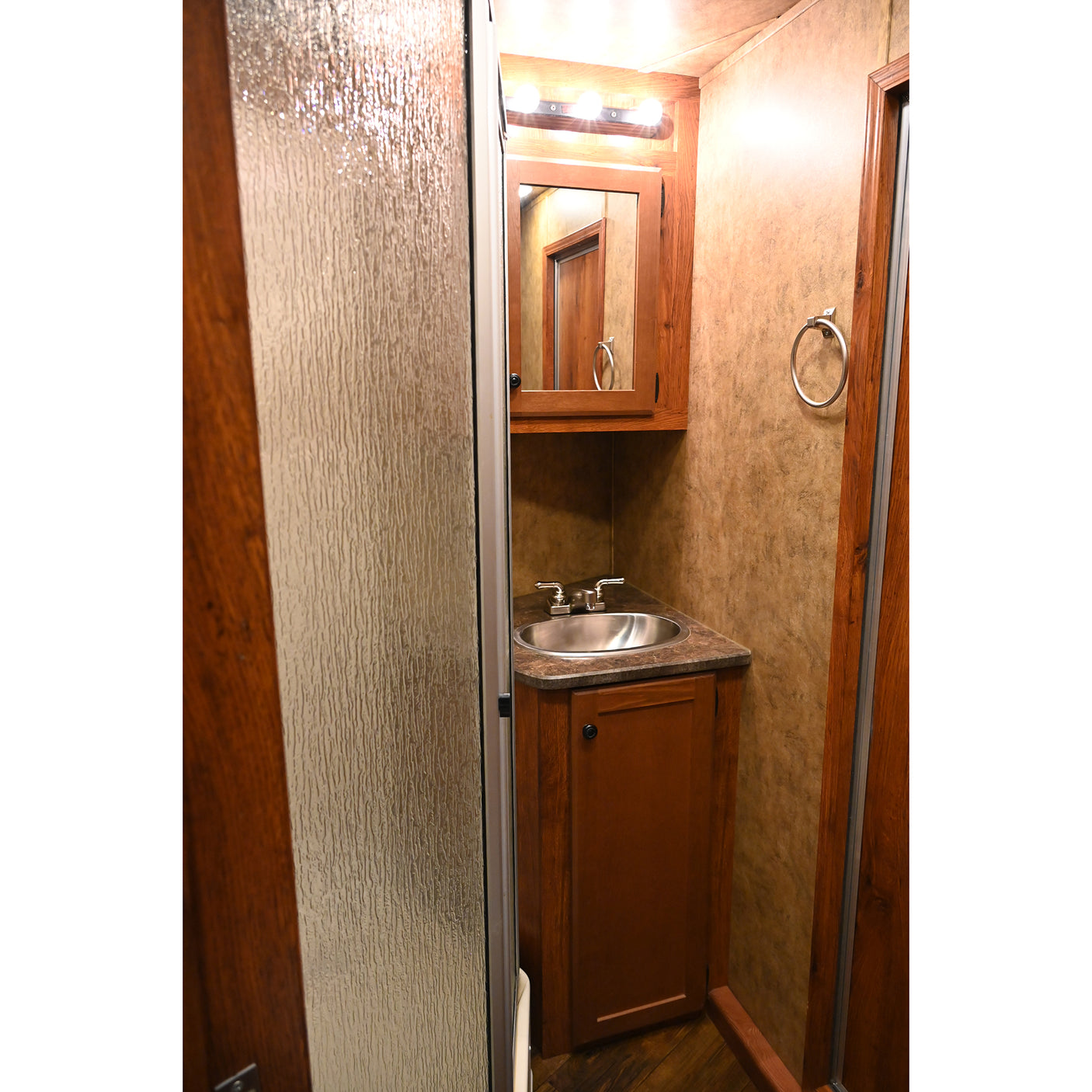 2020 Lakota Colt 3 Horse 11' LQ  Model AC8311 Horse Trailer