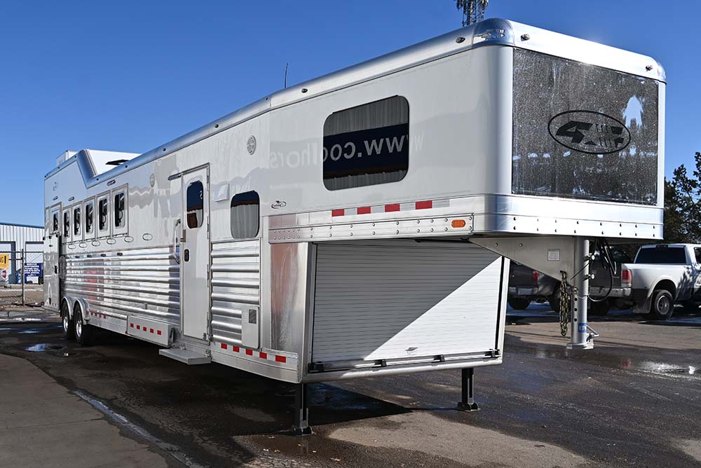 2024 4 Star 6 Horse 11' LQ Side Load, Integrated Pod, Outback Conversion