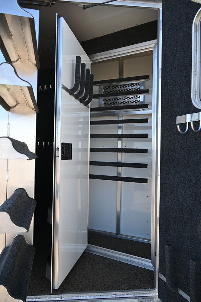 2024 4 Star 6 Horse 11' LQ Side Load, Integrated Pod, Outback Conversion