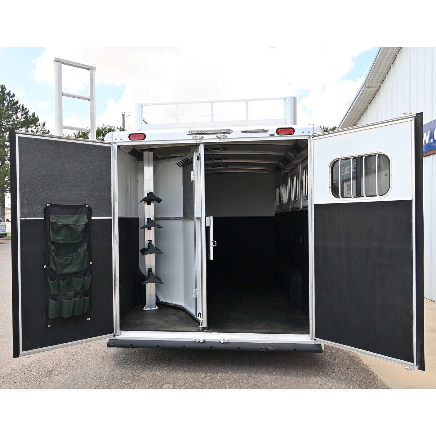 2017 Cimarron 4 Horse Gooseneck Horse Trailer