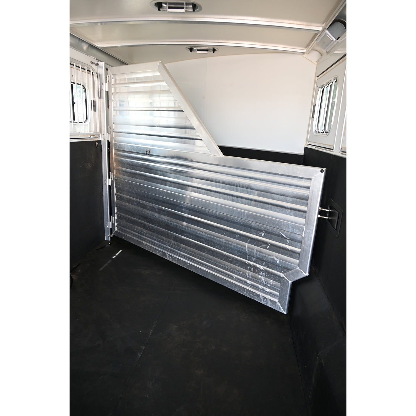 2017 Cimarron 4 Horse Gooseneck Horse Trailer