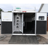 2012 Cimarron 3 Horse 10' Living Quarter Trailer