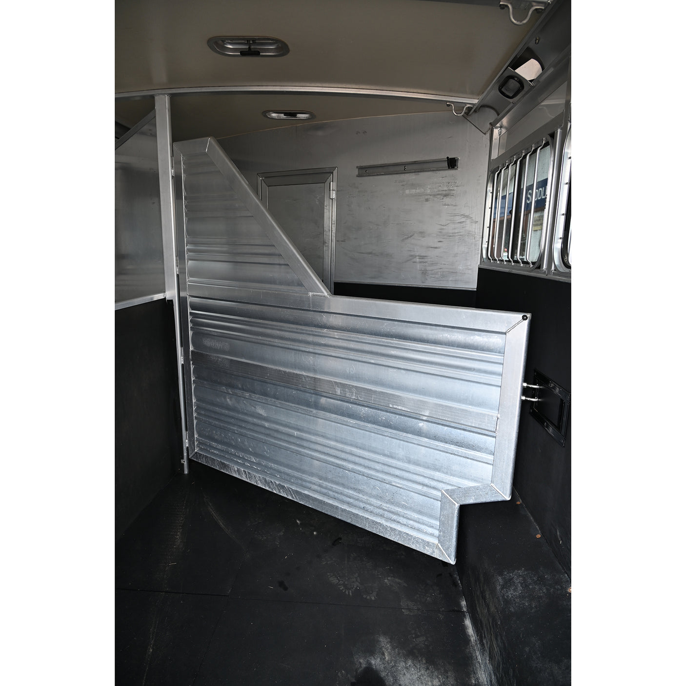 2012 Cimarron 3 Horse 10' Living Quarter Trailer