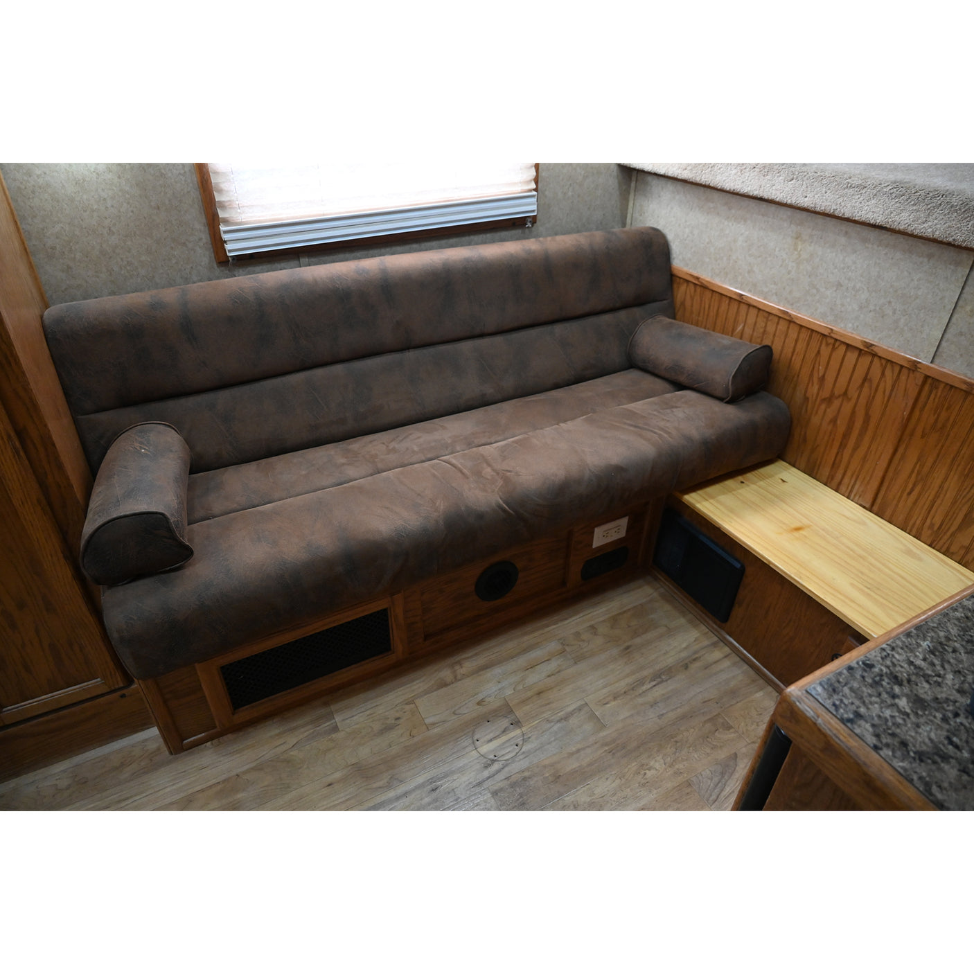 2012 Cimarron 3 Horse 10' Living Quarter Trailer