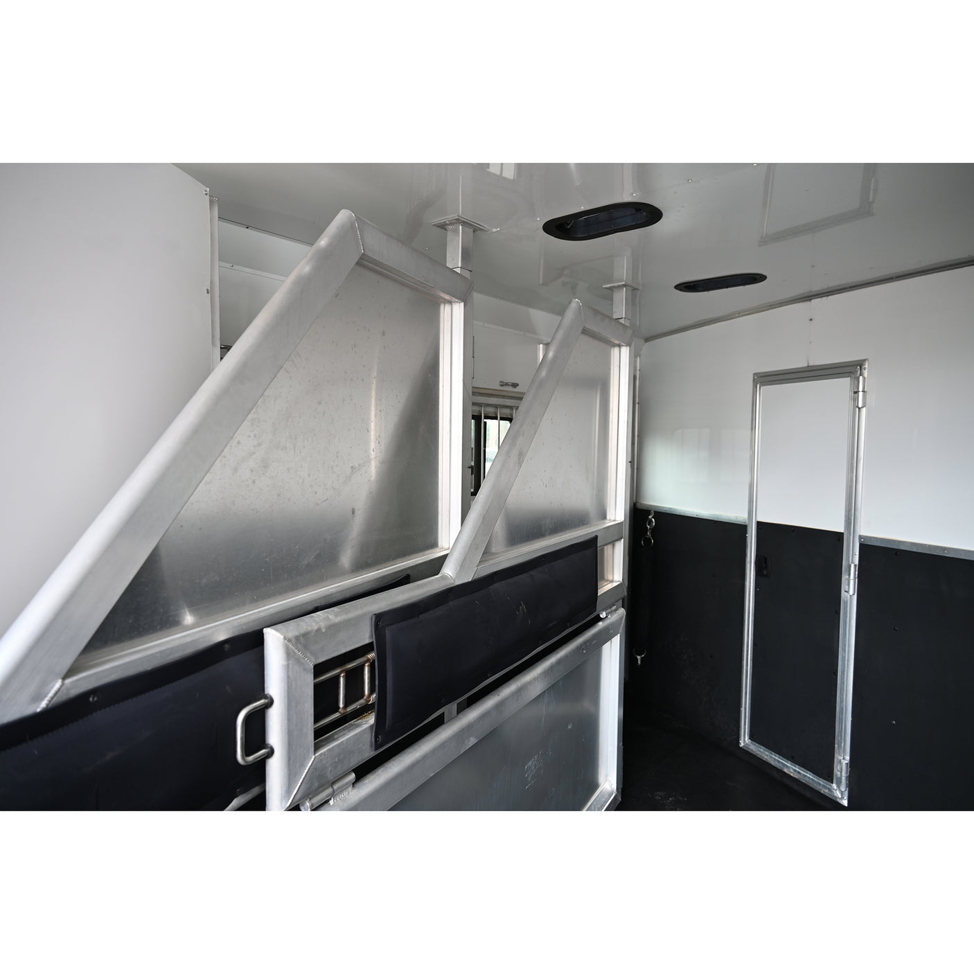 2018 Lakota Charger 3 Horse Trailer with  11' Living Quarters and Slide Out
