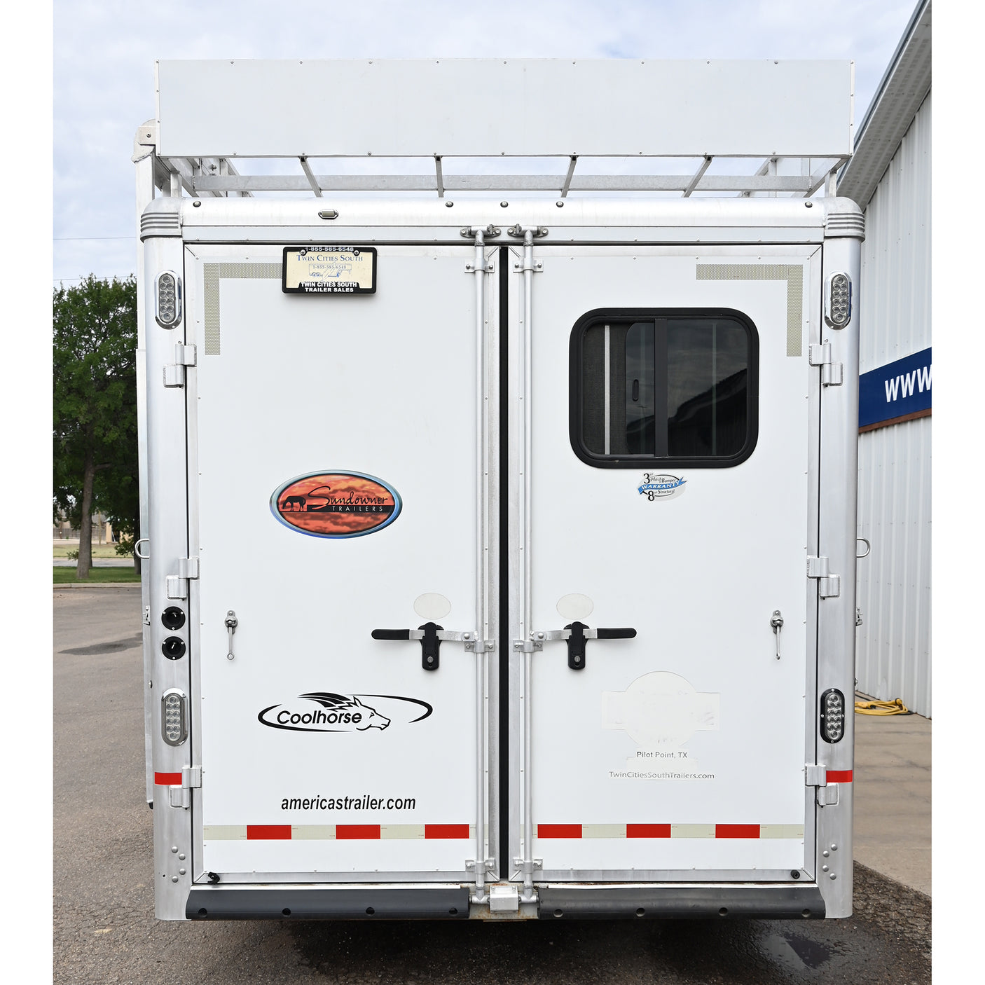 2018 Sundowner 4 Horse 11' Living Quarter, Slide Out, Horse Trailer