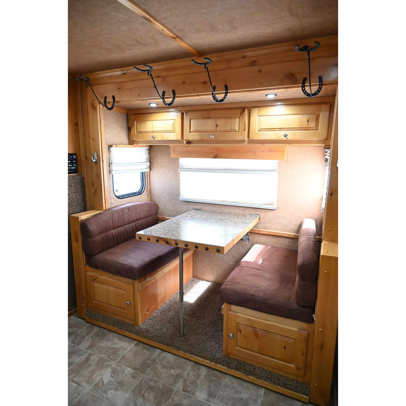 2015 Logan Coach 3 Horse Trailer with 16' LQ with Bunk Beds