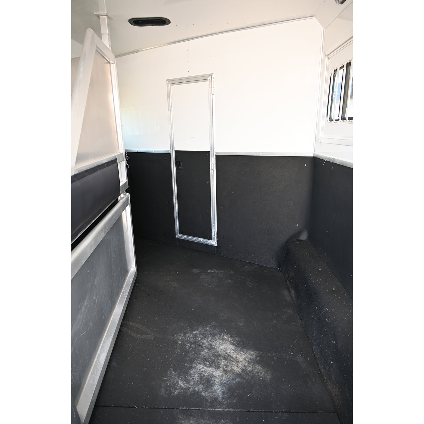2016 Lakota BigHorn 3 Horse Trailer with 16' Living Quarter