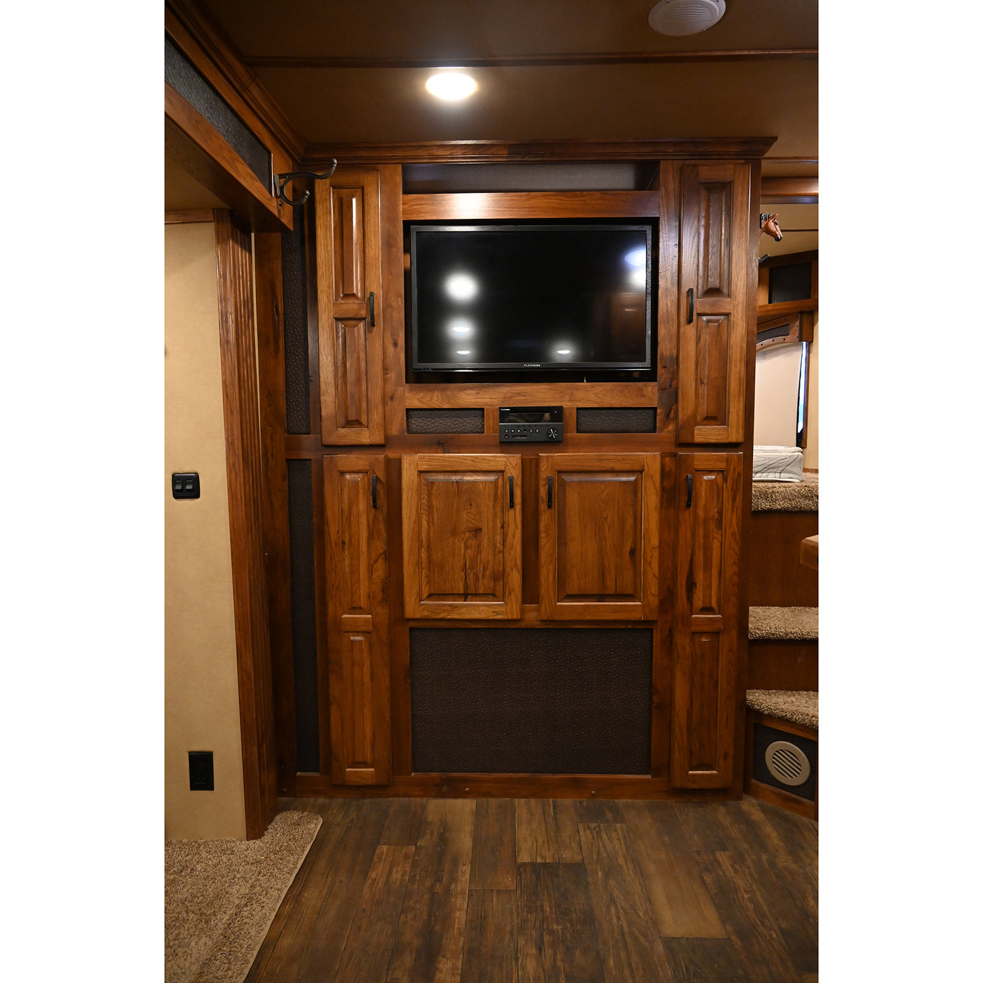 2016 Lakota BigHorn 3 Horse Trailer with 16' Living Quarter