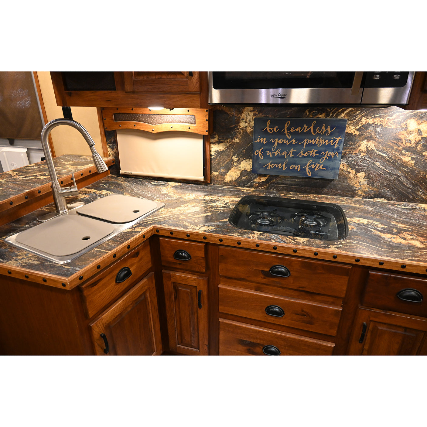2016 Lakota BigHorn 3 Horse Trailer with 16' Living Quarter