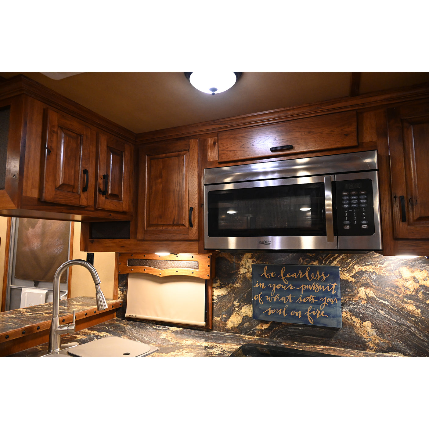 2016 Lakota BigHorn 3 Horse Trailer with 16' Living Quarter