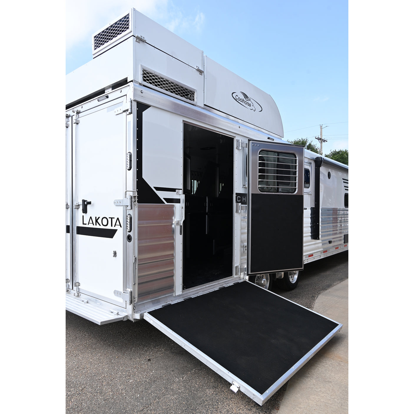 2027 Lakota Charger 4 Horse Trailer with 16' LQ, Side Load, Spread Axles, Super Rear Tack