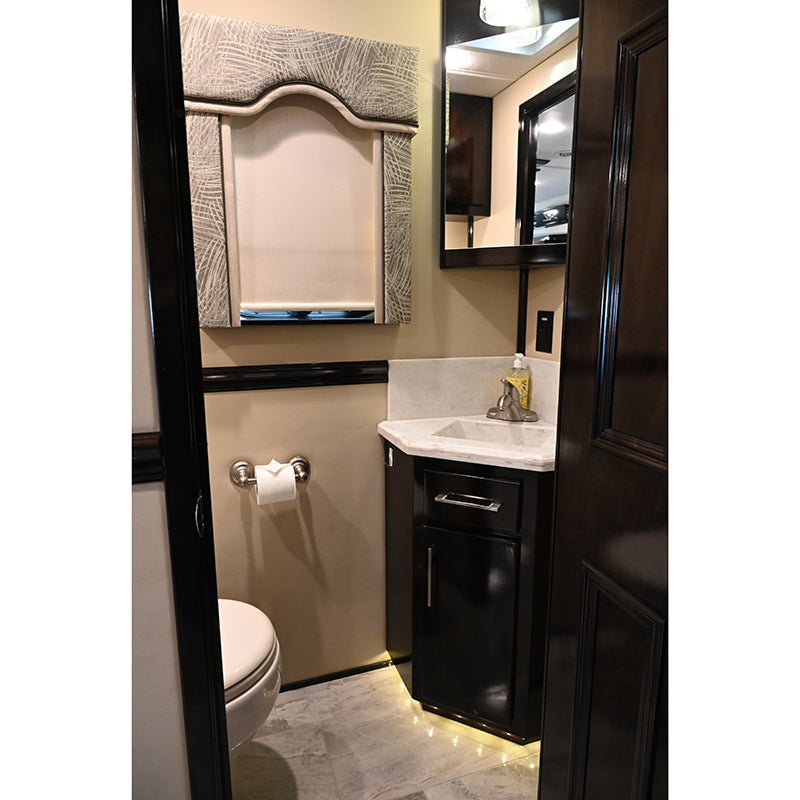 2019 Renegade XL 45' Coach Model X45QB on Freightliner Cascadia Chassis