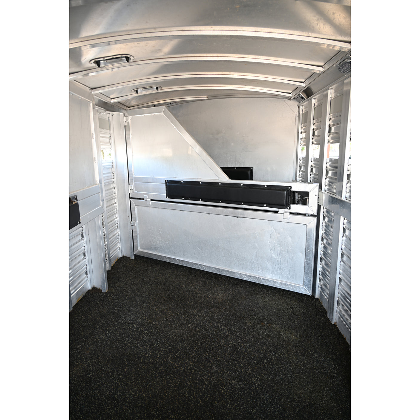 2022 Platinum Coach 6 Horse Trailer Stock Combo with Trainer's Tack