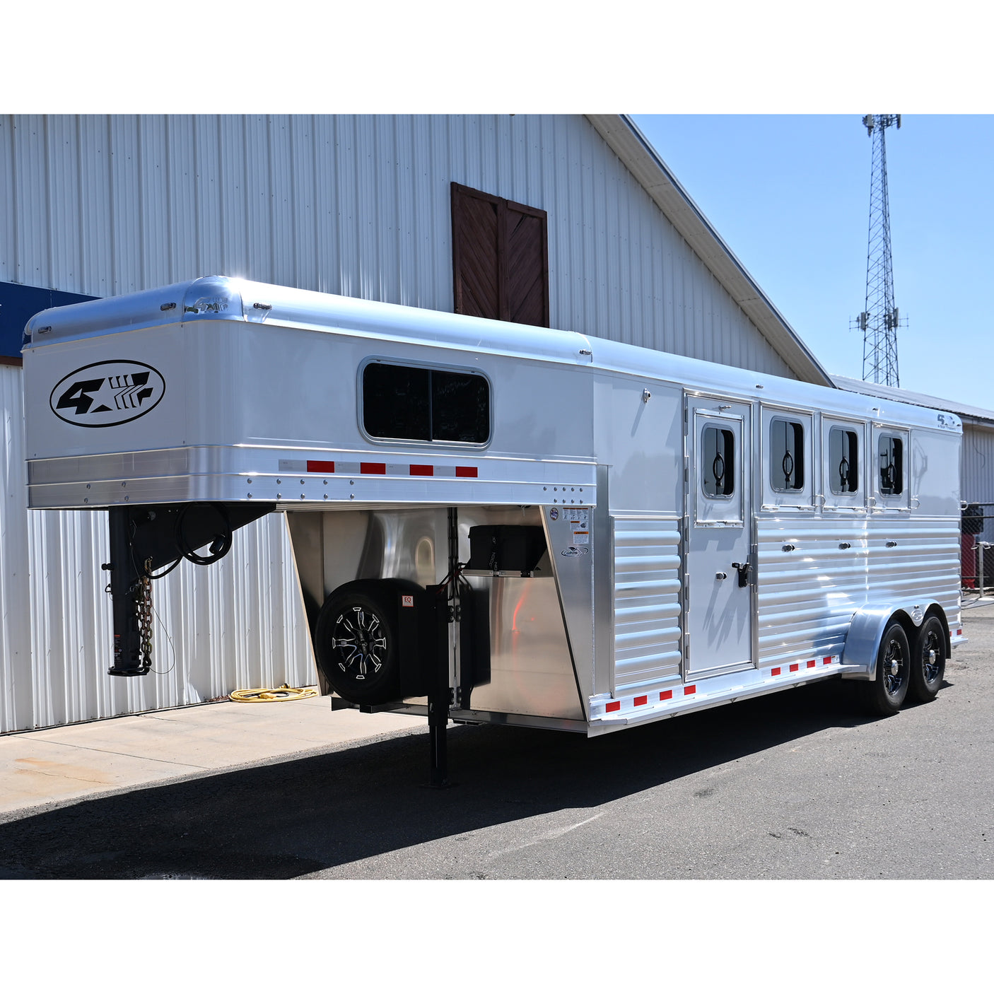 2027 4 Star 4 Horse Slant Convenience Package, 6'10" x 22'