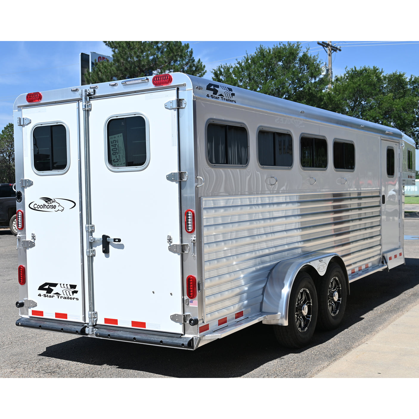 2027 4 Star 4 Horse Slant Convenience Package, 6'10" x 22'