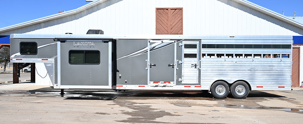 2021 Lakota Charger Stock Combo Trailer 11' LQ, 16' Stock Compartment