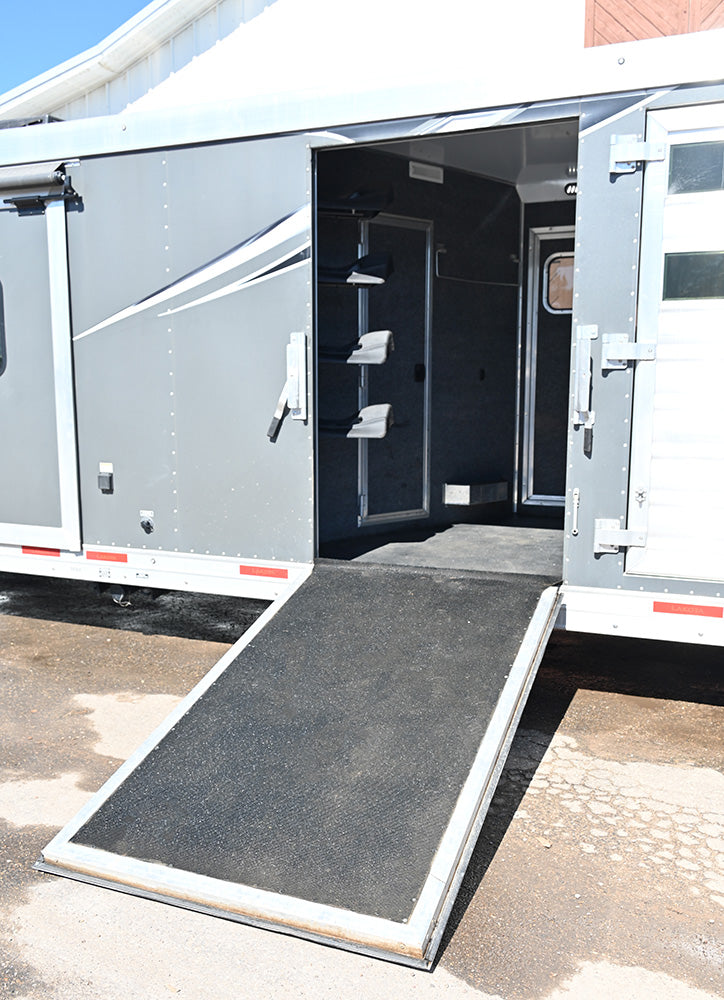 2021 Lakota Charger Stock Combo Trailer 11' LQ, 16' Stock Compartment