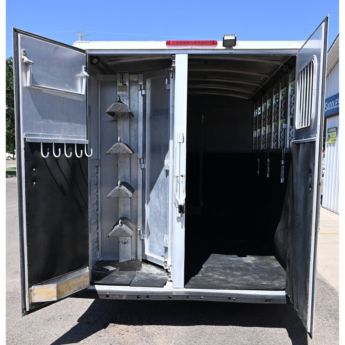 2010 Cherokee 4 Horse Trailer with Weekend Package LQ