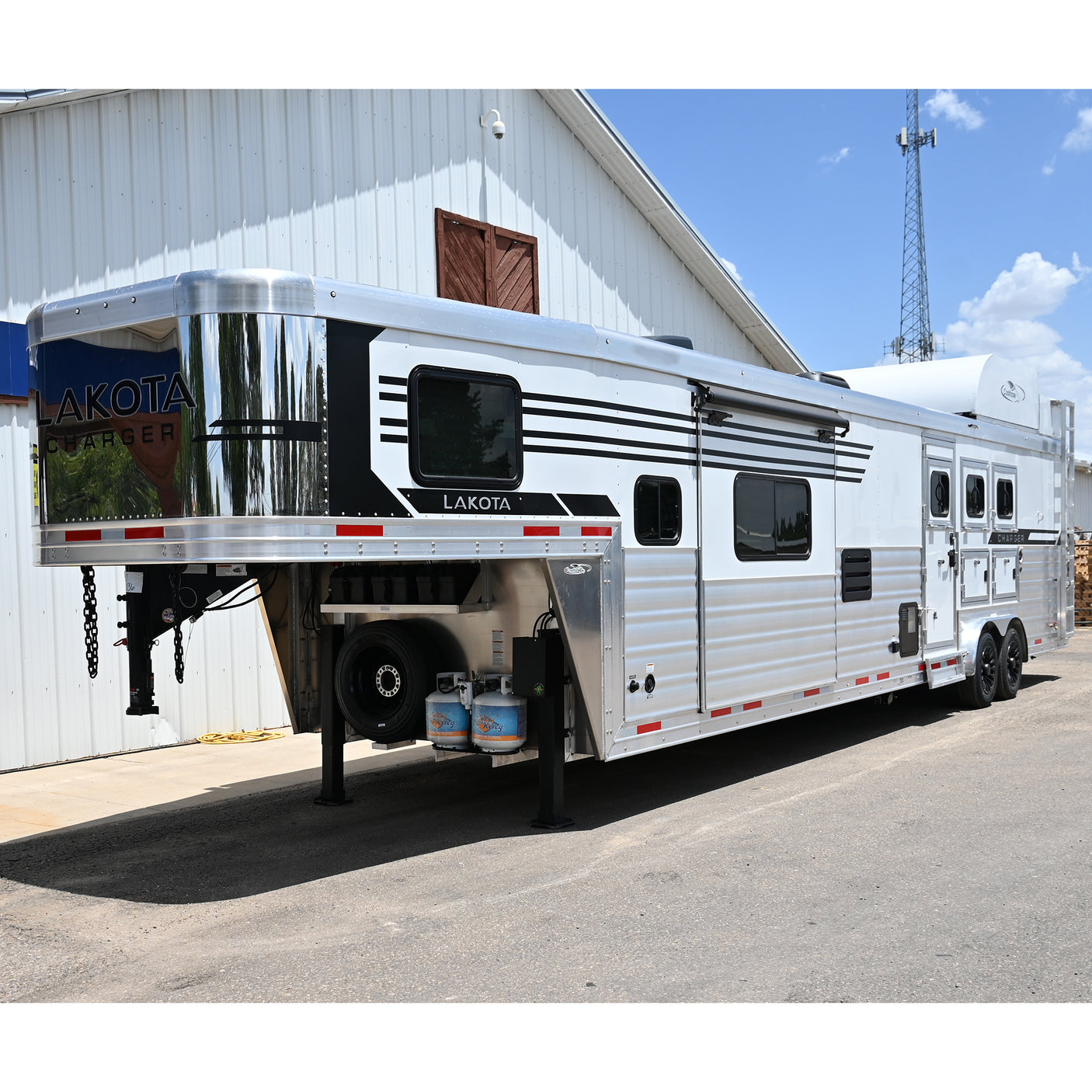 2027 Lakota Charger 3 Horse Trailer with 16' LQ, Side Load, Deluxe Rear Tack