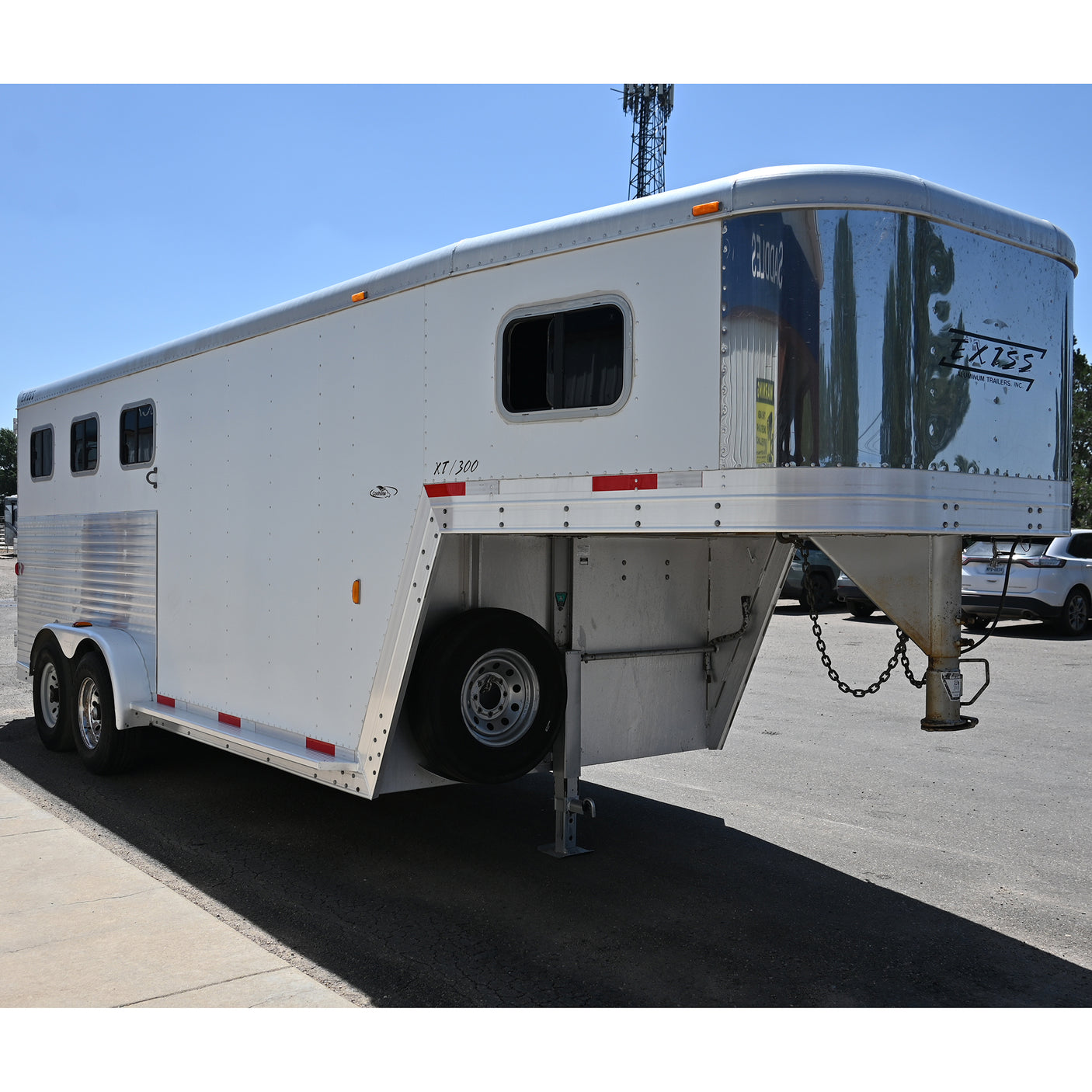 2002 Exiss 3 Horse Gooseneck Horse Trailer