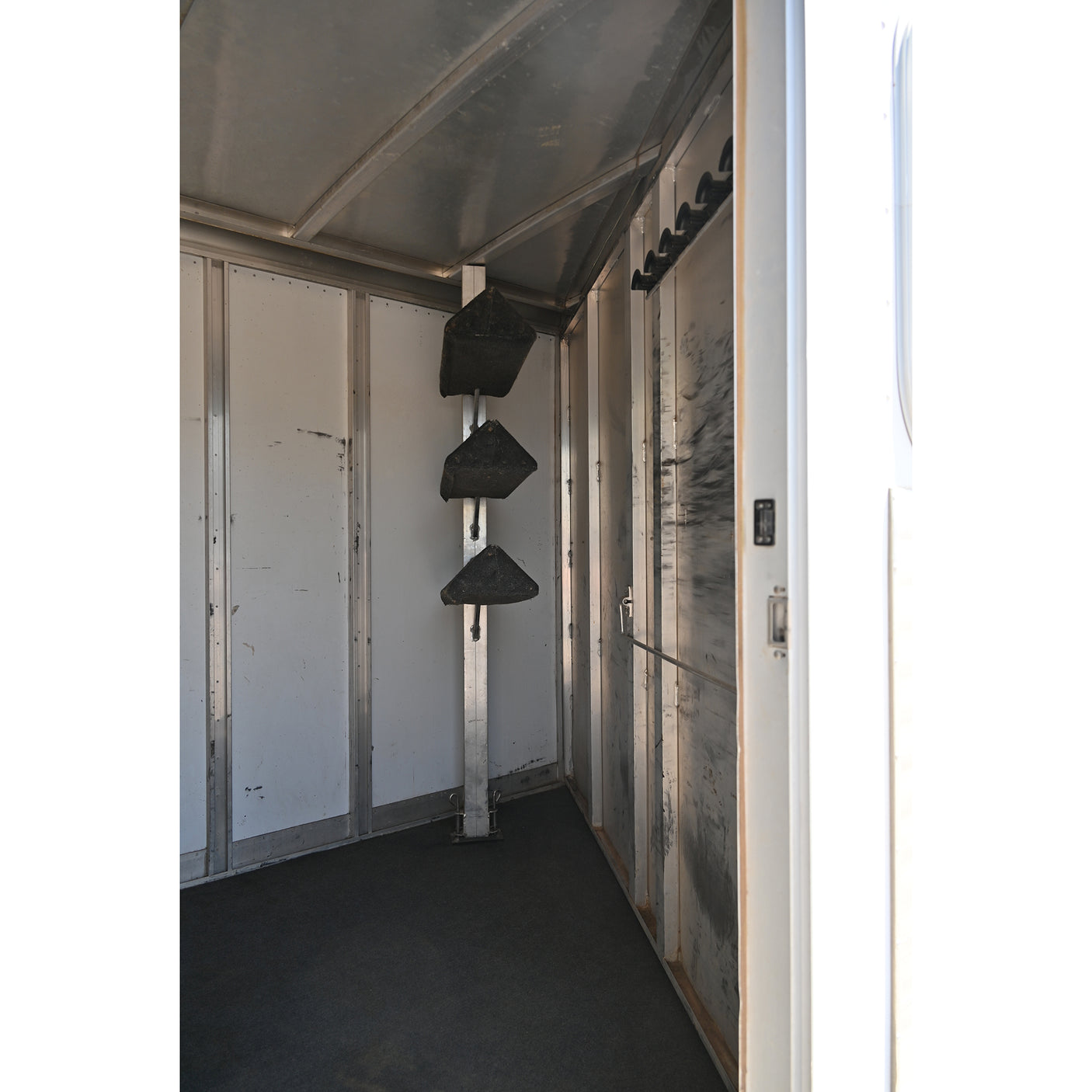 2002 Exiss 3 Horse Gooseneck Horse Trailer