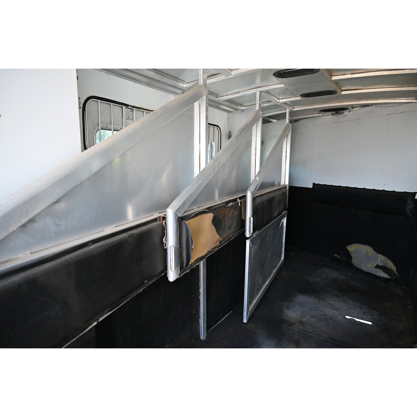 2001 Exiss 4 Horse Trailer with 6' Dressing Room