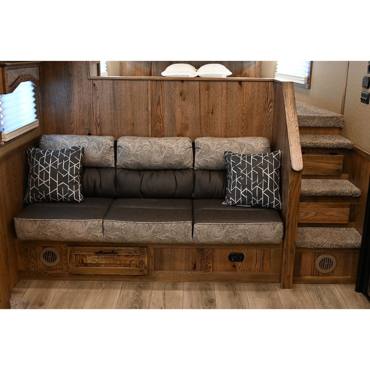 2027 Lakota Infinity 3 Horse Trailer with 16' Living Quarters, Side Load, Super Rear Tack