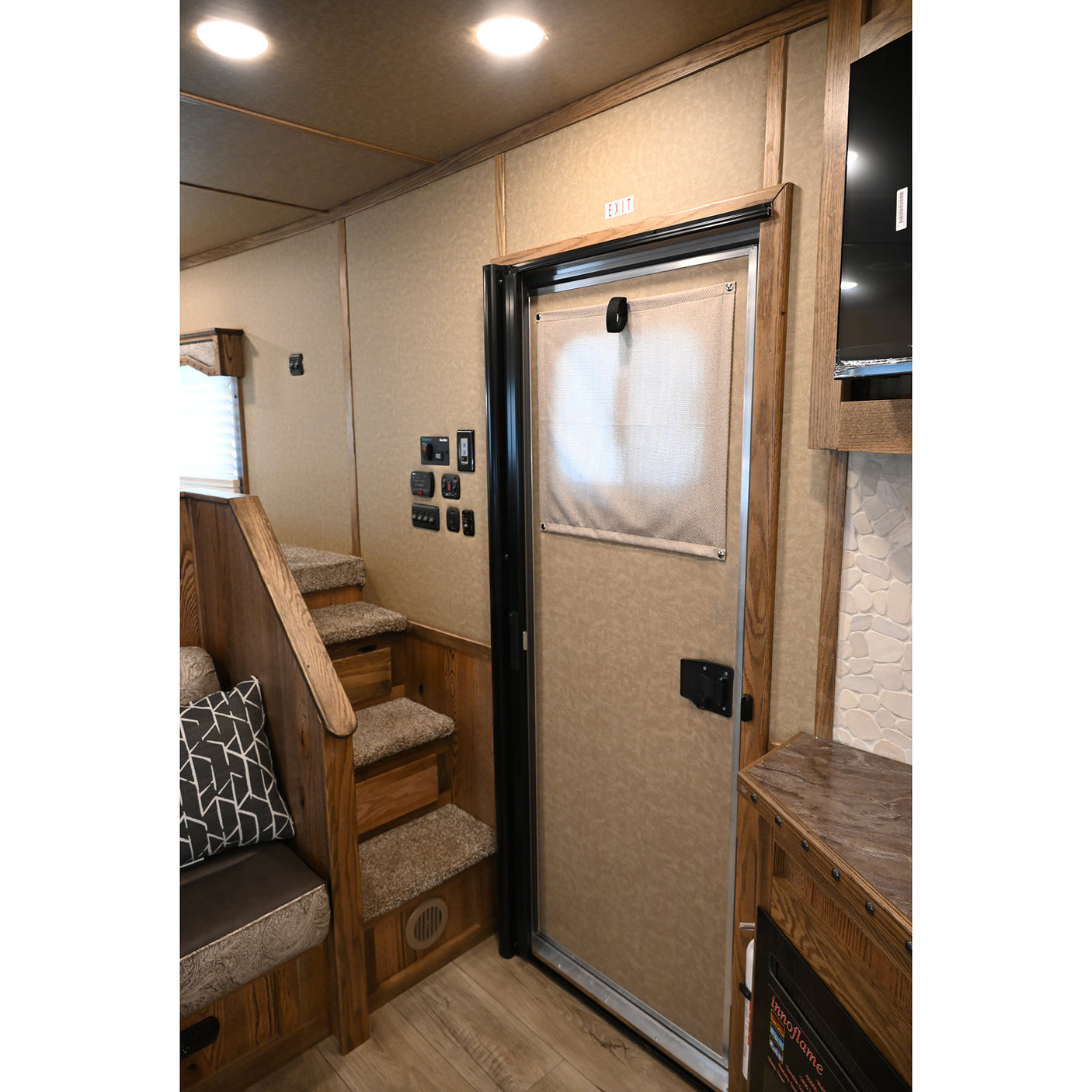 2027 Lakota Infinity 3 Horse Trailer with 16' Living Quarters, Side Load, Super Rear Tack