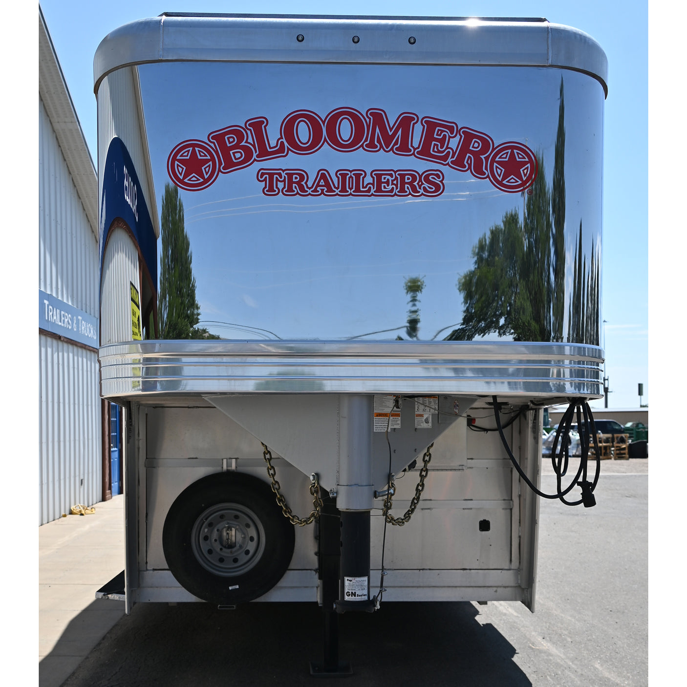 2024 Bloomer 4 Horse Gooseneck Trailer with Trainer's Tack & Integrated Hay Pod