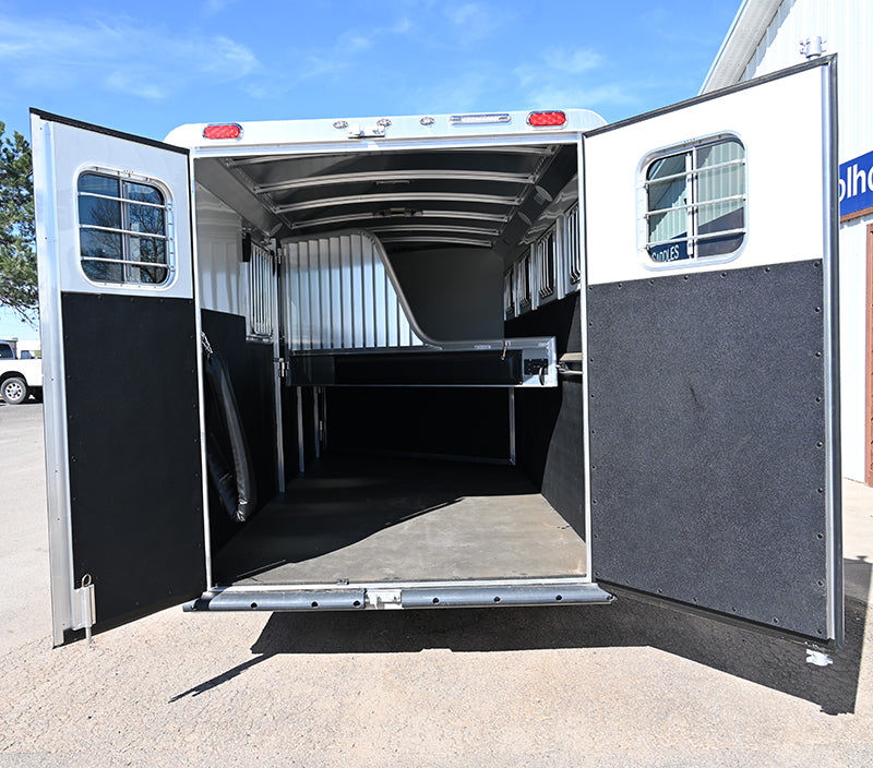 SOLD! 2026 4 Star 4 Horse Slant Gooseneck Convenience Package Trailer, Swing out Saddle Rack in Dressing Room