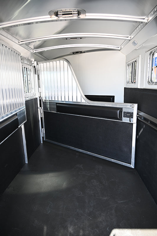 SOLD! 2026 4 Star 4 Horse Slant Gooseneck Convenience Package Trailer, Swing out Saddle Rack in Dressing Room