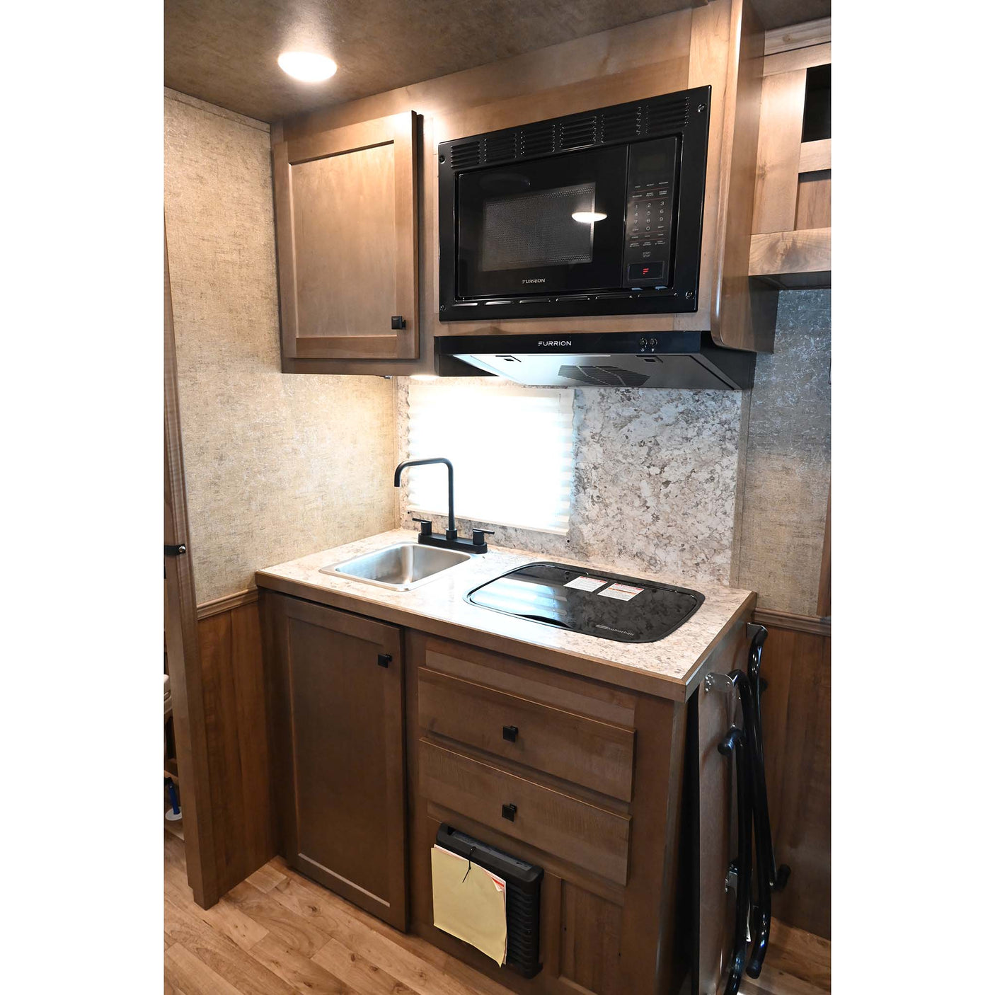 2027 Lakota Legacy 3 Horse Trailer with 9' Living Quarter