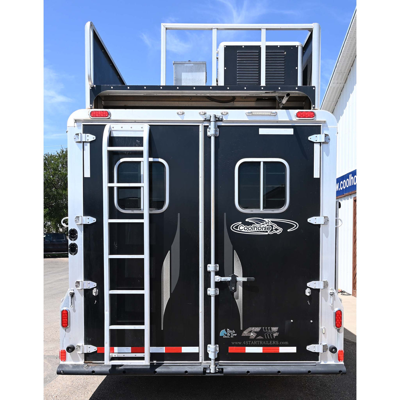 2018 4 Star 4 Horse with 15' LQ, Side Load, Hay Pod, Generator, Slide Out