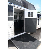 2018 4 Star 4 Horse with 15' LQ, Side Load, Hay Pod, Generator, Slide Out