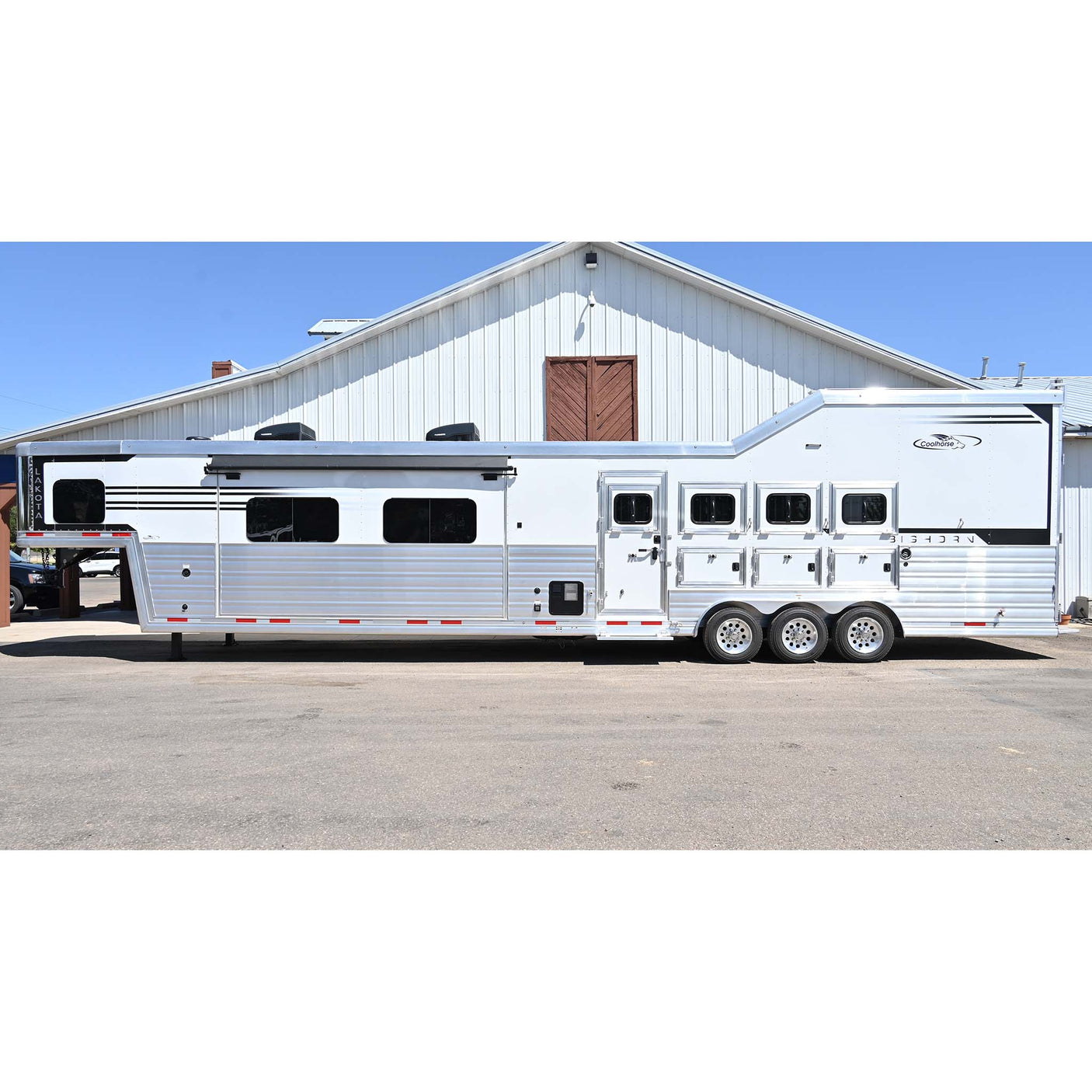 2027 Lakota Bighorn 4 Horse Trailer, Side Load, 18' LQ Model BI8418TCE