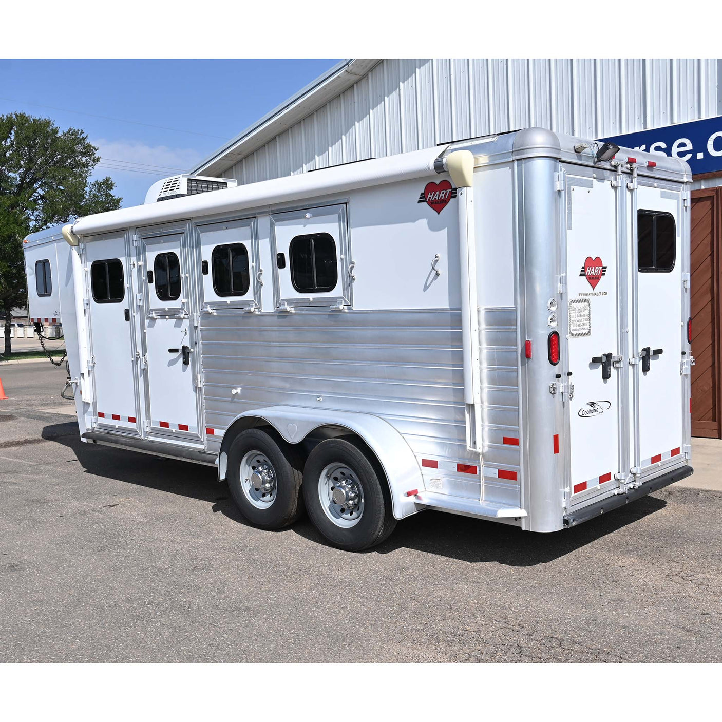 2017 Hart 3 Horse Trailer  GN, Dressing Room with AC, Batteries, and Awning