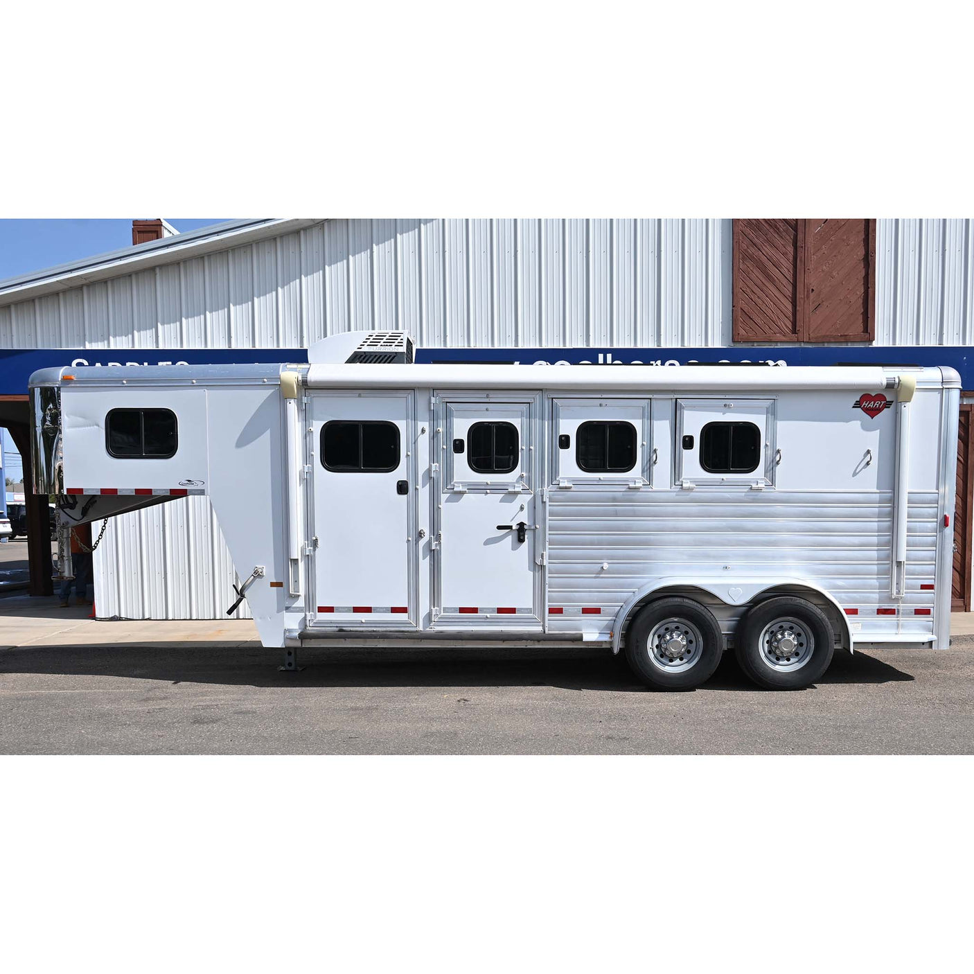 2017 Hart 3 Horse Trailer  GN, Dressing Room with AC, Batteries, and Awning