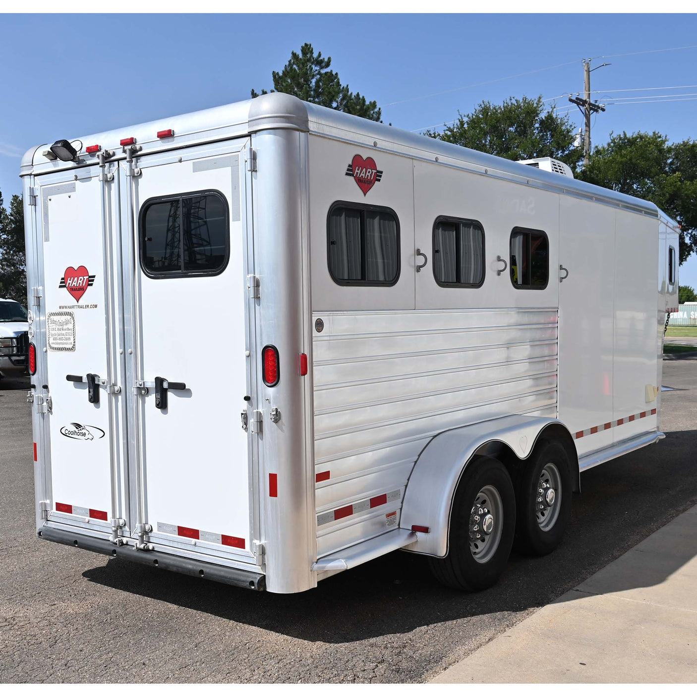 2017 Hart 3 Horse Trailer  GN, Dressing Room with AC, Batteries, and Awning