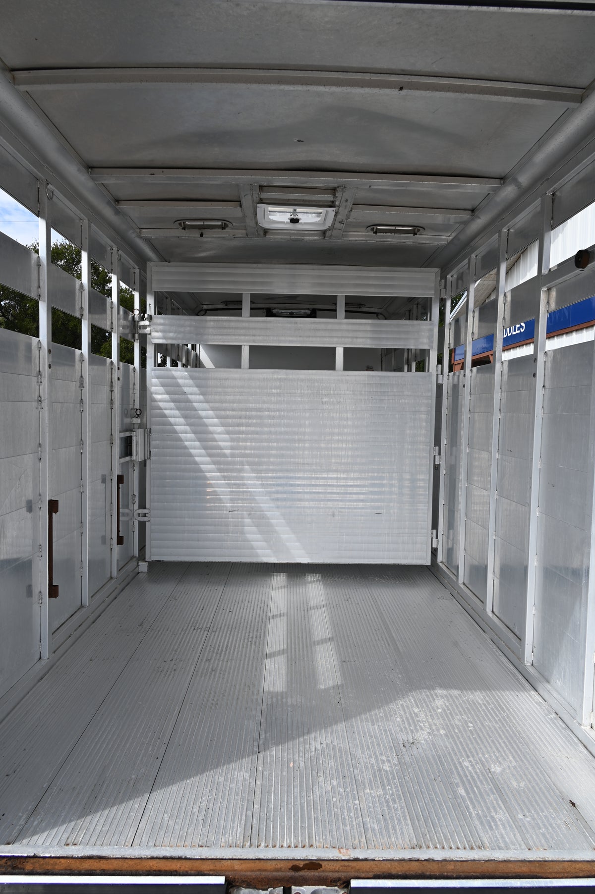 2016 Sundowner 23' Stock Combo Trailer