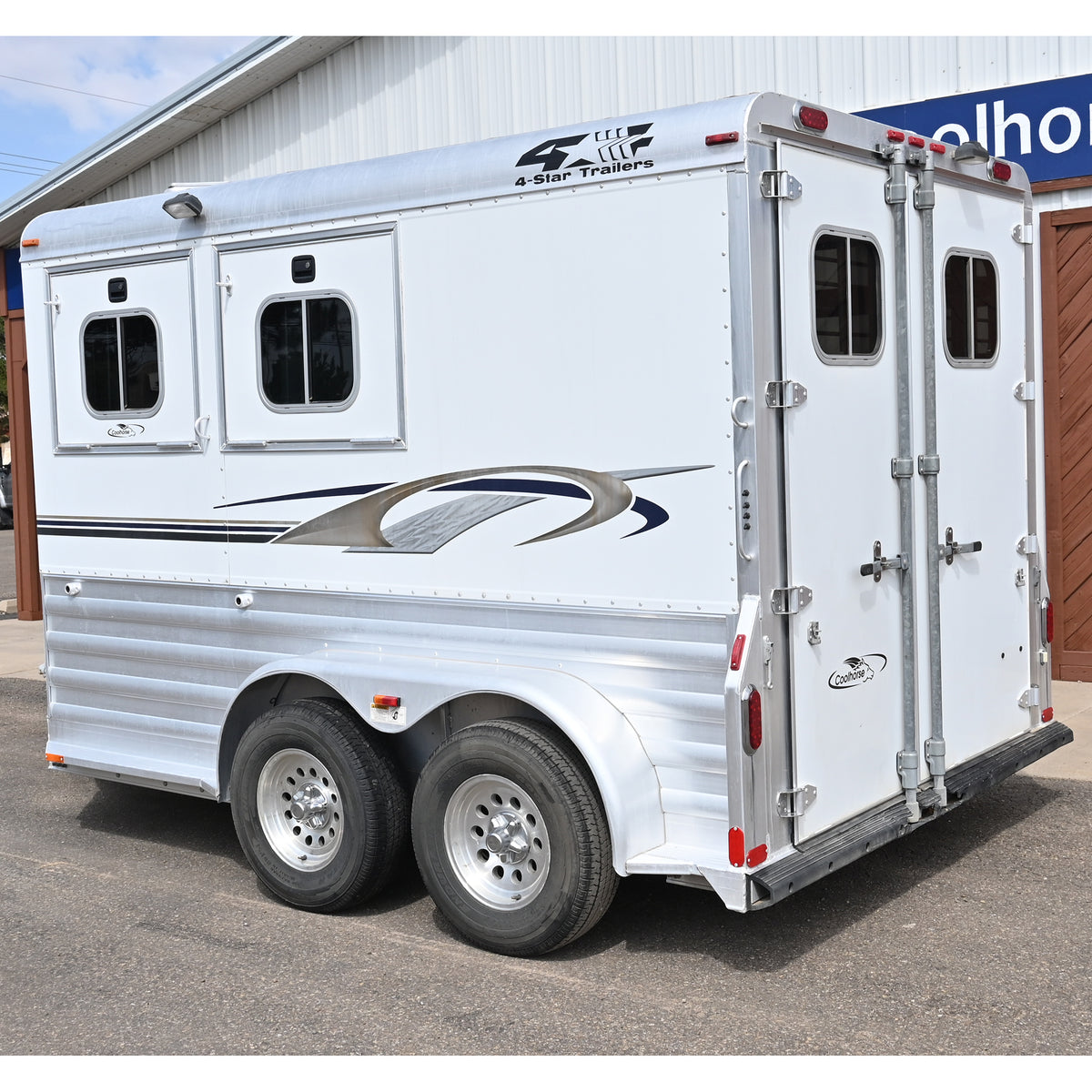 2006 4 Star 2 Horse Bumper Pull Trailer