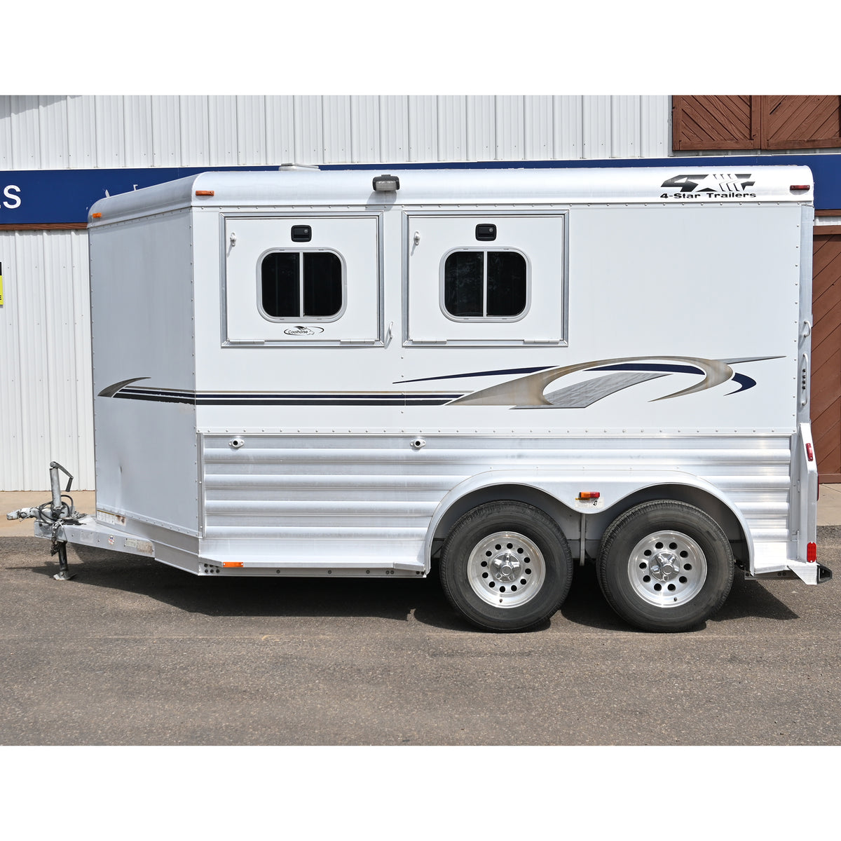 2006 4 Star 2 Horse Bumper Pull Trailer