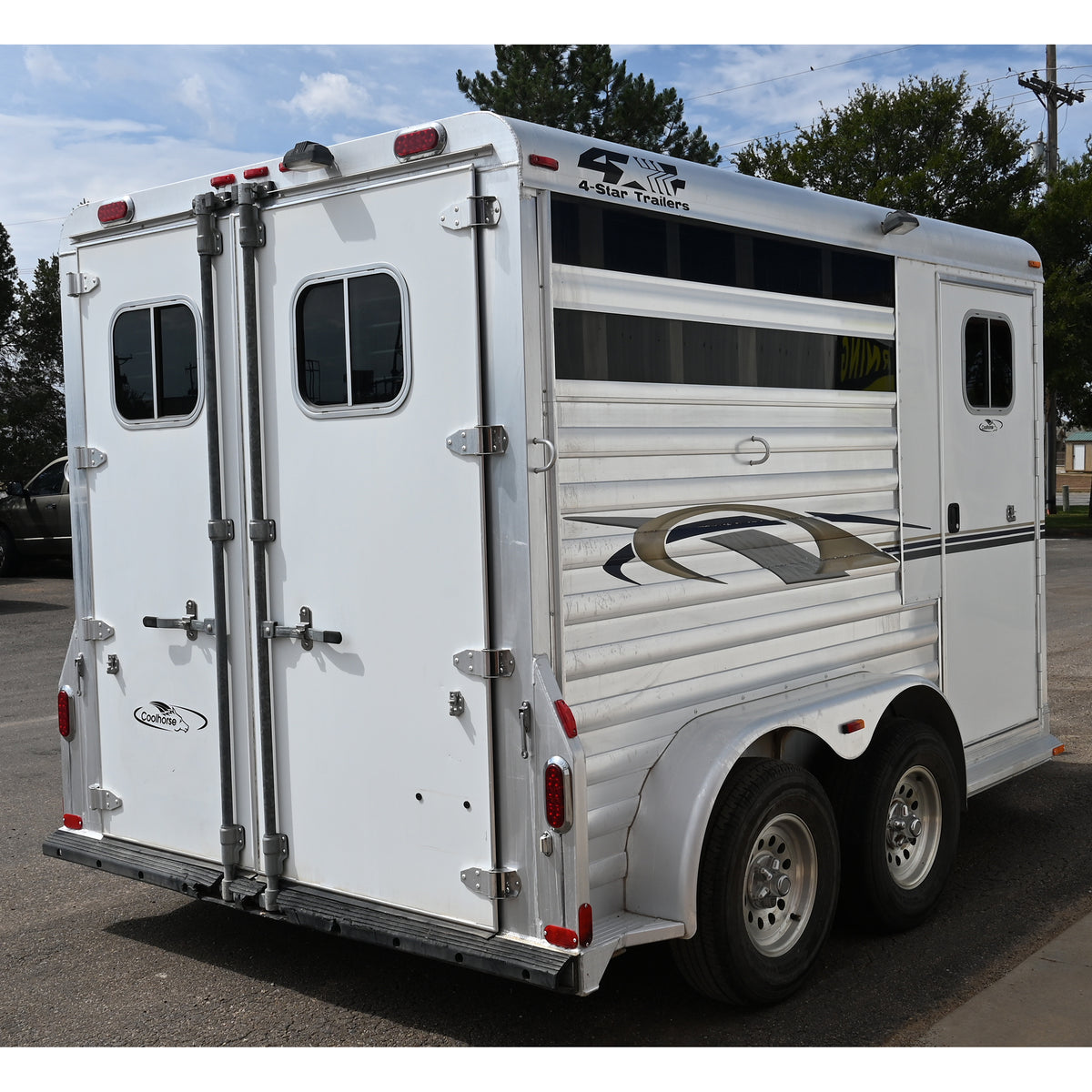 2006 4 Star 2 Horse Bumper Pull Trailer