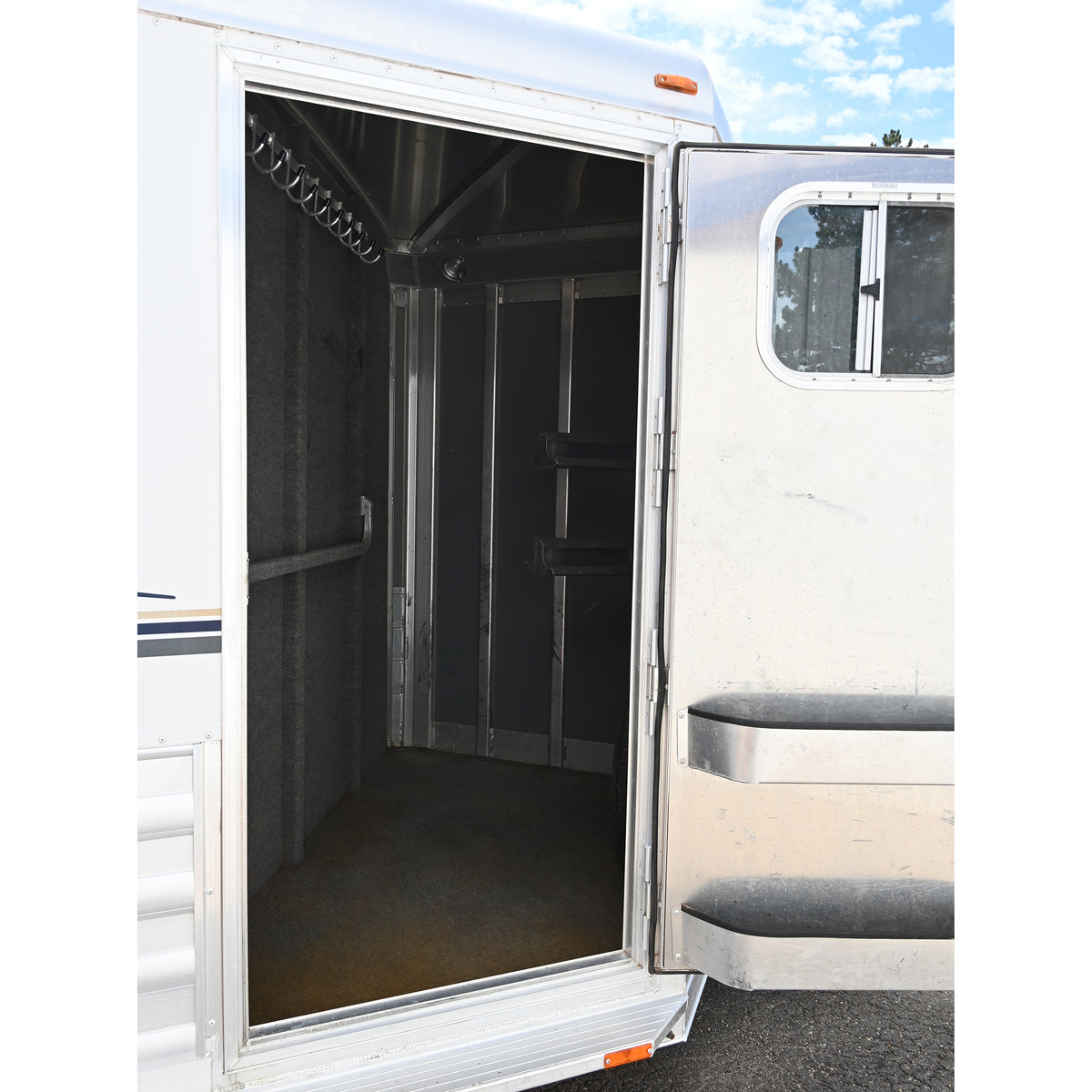 2006 4 Star 2 Horse Bumper Pull Trailer