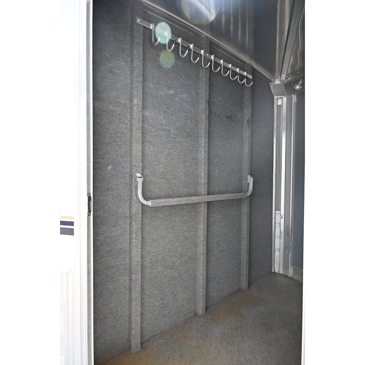 2006 4 Star 2 Horse Bumper Pull Trailer