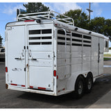 2003 CM 3 Horse Gooseneck Horse Trailer