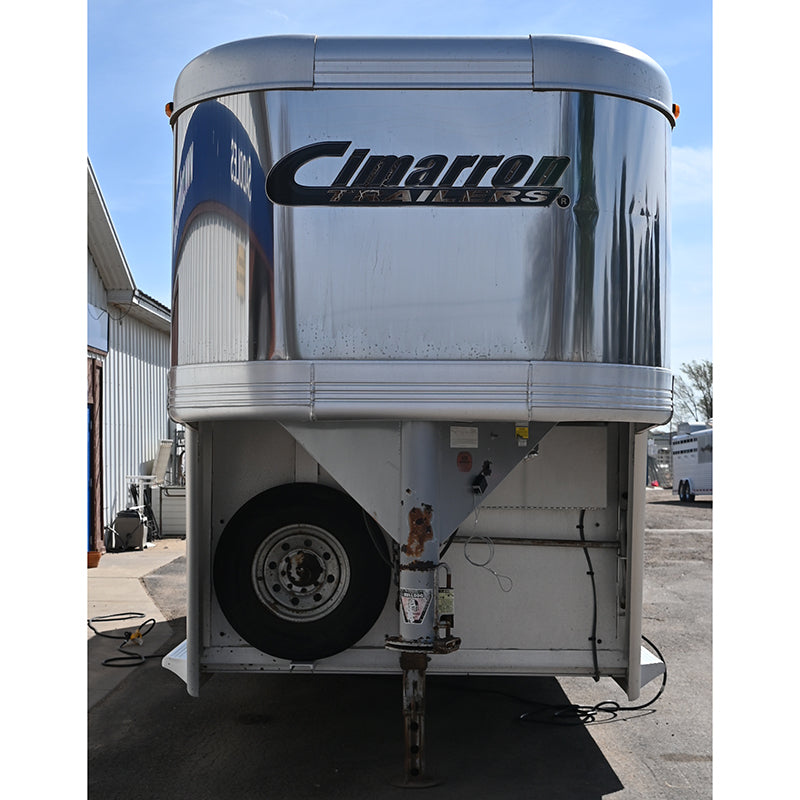 2001 Cimarron 4 Horse 6' Living Quarter Horse Trailer