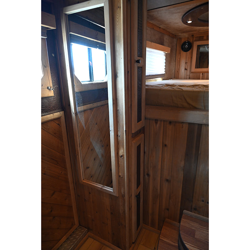 2001 Cimarron 4 Horse 6' Living Quarter Horse Trailer