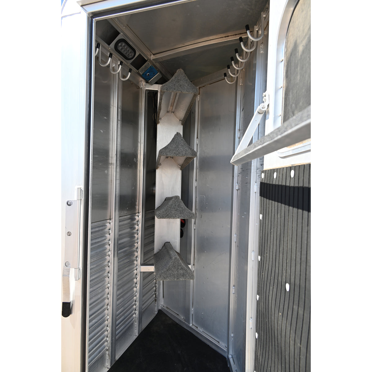 2012 Platinum 4 Horse Trailer with 9' Sierra Living Quarter